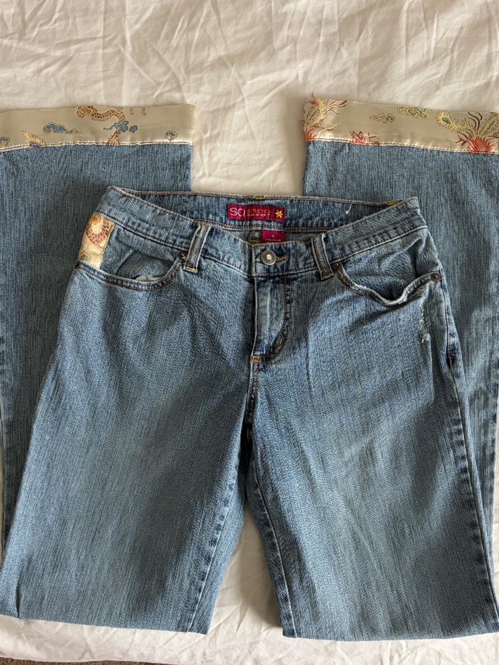 Vintage SO Jeans for Women in Size 5 Embroidered Cuffs Classic 90s/Y2K It Girl!